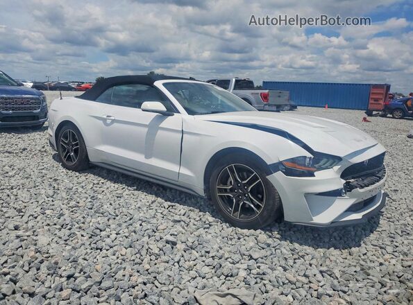 1FATP8UH4P5105697 2023 FORD MUSTANG Белый Передняя правая четверть