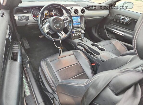 1FATP8UH5P5110858 2023 FORD MUSTANG Белый Вид панели приборов