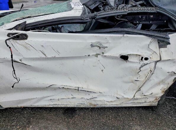 1FATP8UH6K5170995 2019 FORD MUSTANG White Widok wnętrza z przodu