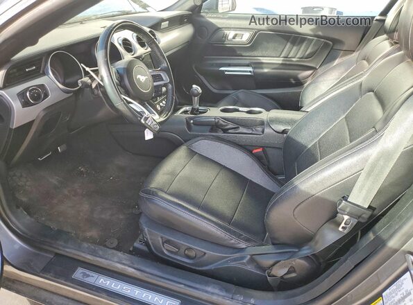 1FATP8UH7P5111669 2023 FORD MUSTANG Серый Вид салона спереди