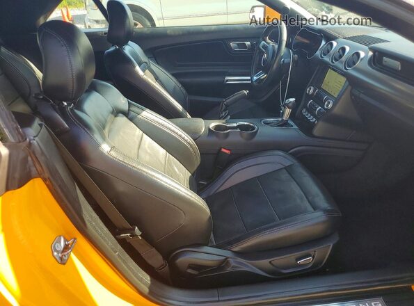 1FATP8UH8J5168115 2018 FORD MUSTANG Оранжевый Вид задних сидений