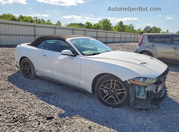 1FATP8UHXJ5166432 2018 FORD MUSTANG Белый Передняя правая четверть