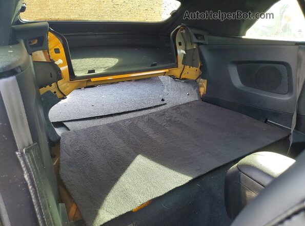 1FATP8UHXK5194135 2019 FORD MUSTANG Orange Widok tylnych siedzeń