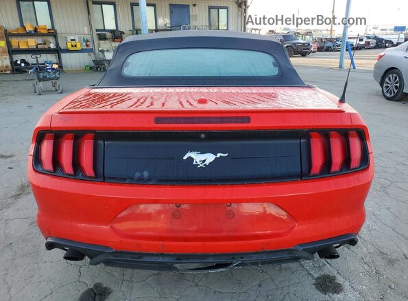 1FATP8UHXM5106297 2021 FORD MUSTANG Red Widok z tyłu