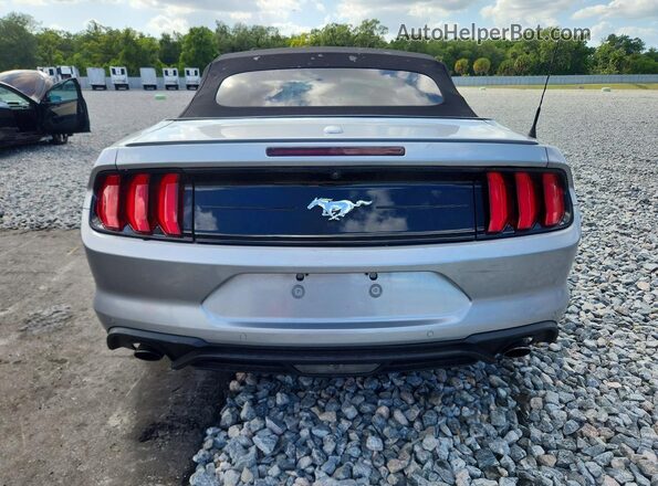 1FATP8UHXP5103968 2023 FORD MUSTANG Серебряный Вид сзади