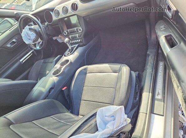 1FATP8UHXP5103968 2023 FORD MUSTANG Серебряный Вид панели приборов