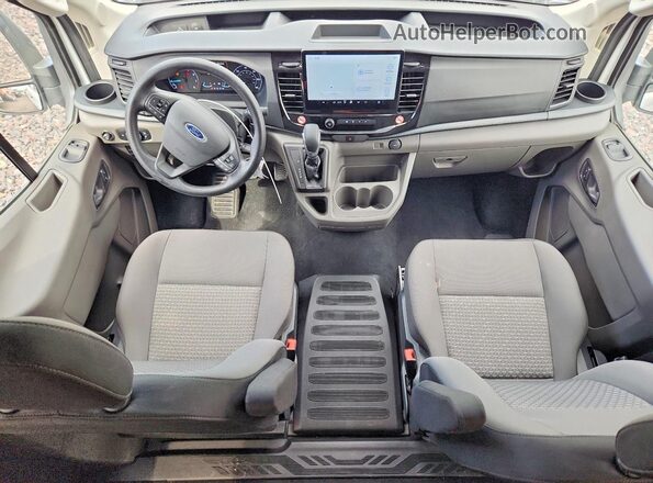 1FBAX2X82SKA56721 2025 FORD TRANSIT White Widok deski rozdzielczej