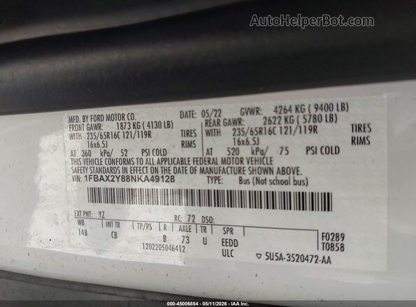 1FBAX2Y88NKA49128 2022 FORD PASSENGER White Vista del compartimento del motor