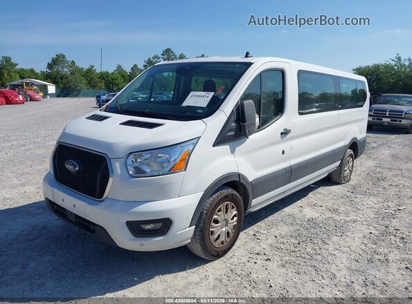 1FBAX2Y88NKA49128 2022 FORD PASSENGER White Vista tres cuartos delantera izquierda
