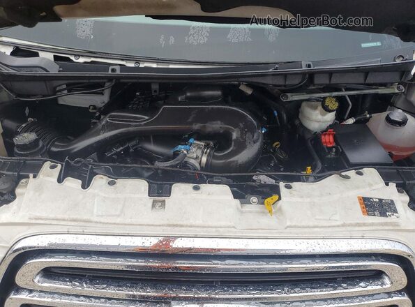 1FBZX2YM2HKA84106 2017 FORD TRANSIT White Vista del compartimento del motor