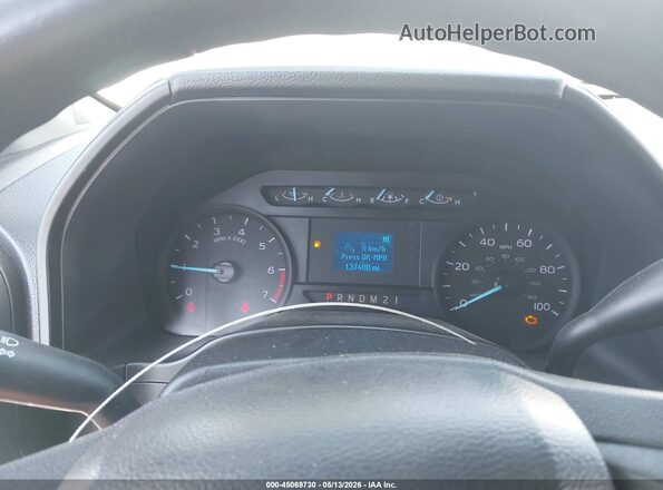 1FD7X3E67KEC46909 2019 FORD F-350 CHASSIS Белый Вид задних сидений