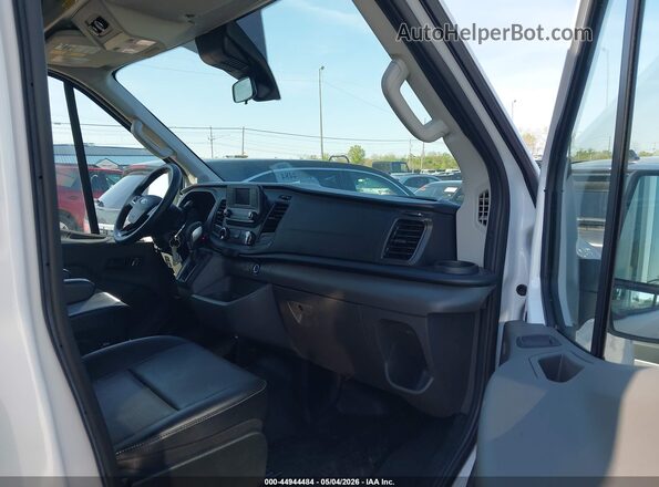 1FDAX2C83PKB96569 2023 FORD PASSENGER White Widok wnętrza z przodu