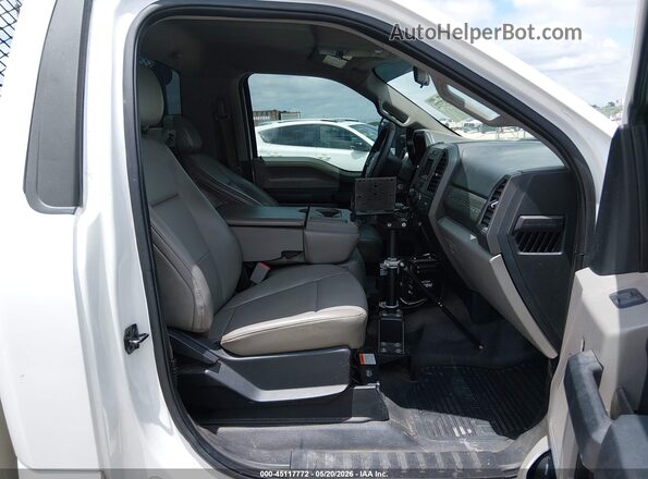 1FDBF2A60HEC34526 2017 FORD F-250 White Widok wnętrza z przodu