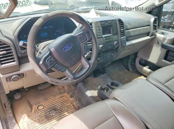 1FDBF2A67HED46028 2017 FORD F250 White Widok deski rozdzielczej