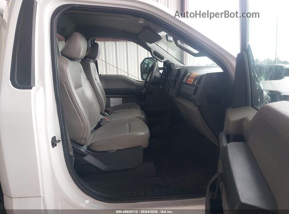1FDBF2A69HED12429 2017 FORD F-250 Белый Вид салона спереди