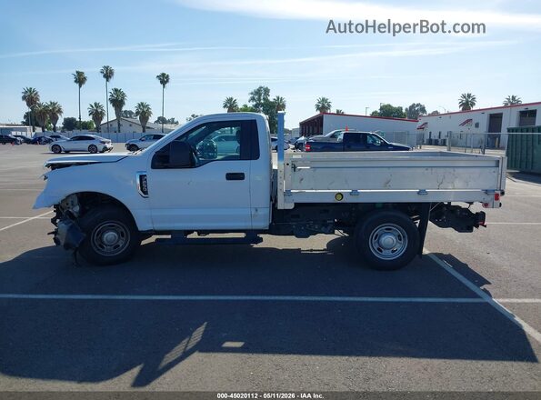1FDBF2A69HED12429 2017 FORD F-250 Белый Вид задней части салона