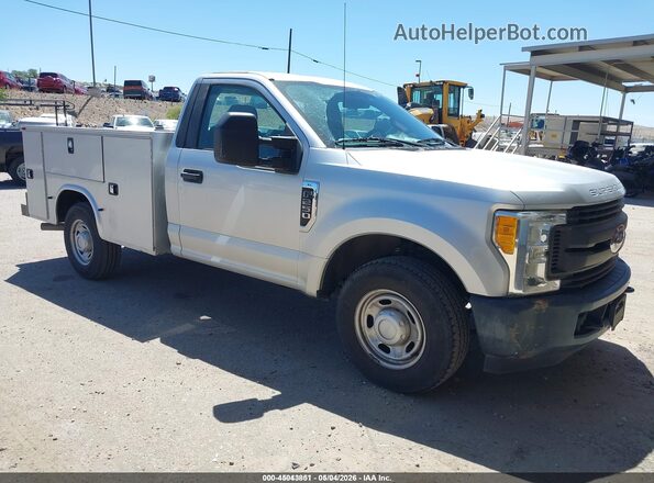 1FDBF2A69HEE07203 2017 FORD F-250 Серебряный Передняя правая четверть