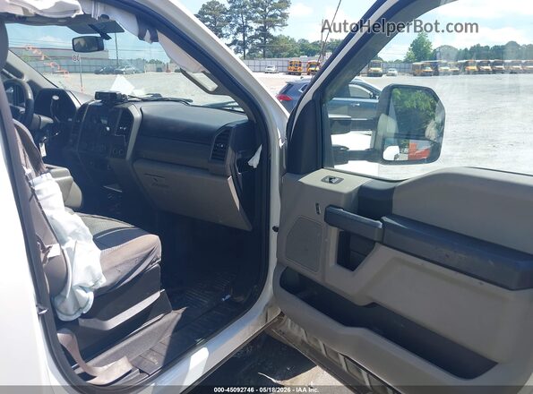 1FDBF2B63KEE27498 2019 FORD F-250 Белый Вид салона спереди