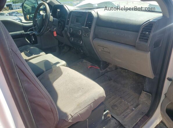 1FDBF3B60KED71834 2019 FORD F350 Белый Вид панели приборов