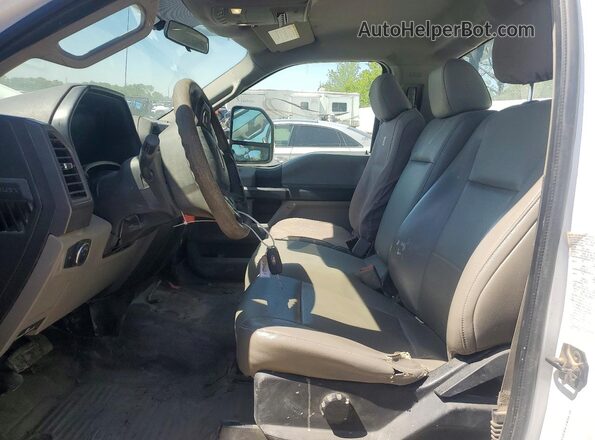1FDBF3B60KED71834 2019 FORD F350 Белый Вид салона спереди