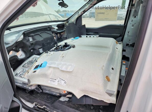 1FDUF5HT2RED08035 2024 FORD F550 White წინა სალონის ხედი