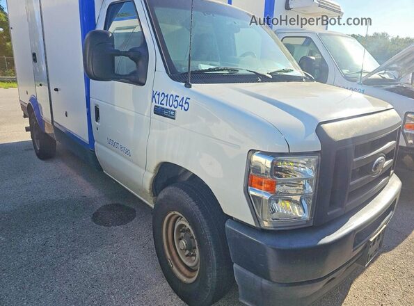 1FDWE3FK1PDD08489 2023 FORD ECONOLINE Белый Передняя левая четверть