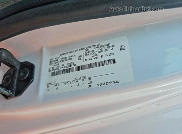 1FDWE3FK8PDD14726 2023 FORD ECONOLINE White Widok tylnych siedzeń