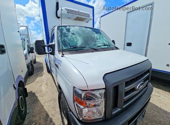 1FDWE3FK8PDD14726 2023 FORD ECONOLINE White Przód lewy