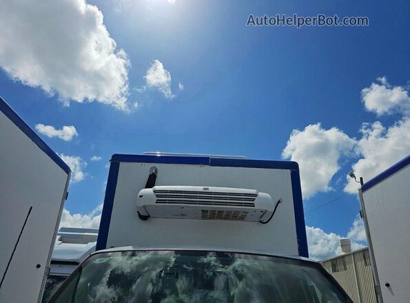 1FDWE3FK8PDD14726 2023 FORD ECONOLINE White Widok wnętrza 360 stopni