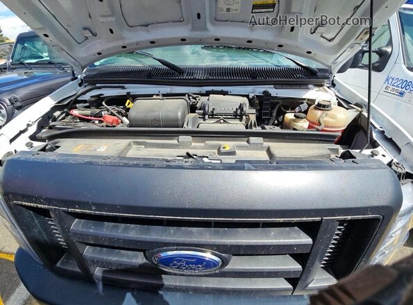 1FDWE3FK9PDD08532 2023 FORD ECONOLINE White წინა სალონის ხედი