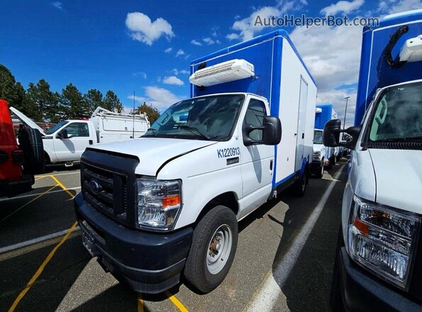 1FDWE3FK9PDD08532 2023 FORD ECONOLINE White წინა მარცხენა ხედი სამი მეოთხედიდან