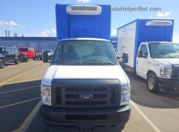 1FDWE3FK9PDD31812 2023 FORD ECONOLINE White Widok wnętrza 360 stopni