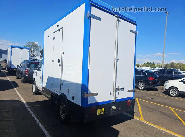 1FDWE3FK9PDD31812 2023 FORD ECONOLINE White Tył prawy