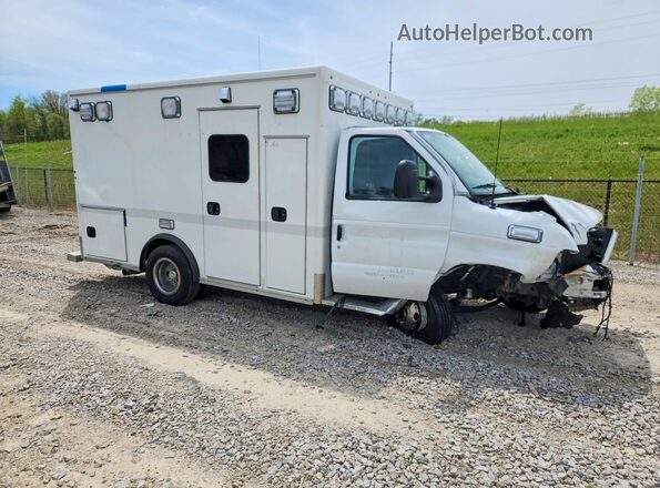 1FDWE3FN6SDD00326 2024 FORD ECONOLINE White Передня права чверть