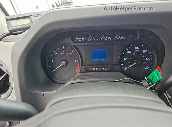 1FDWE3FNXRDD00713 2024 FORD ECONOLINE Белый Вид панели приборов