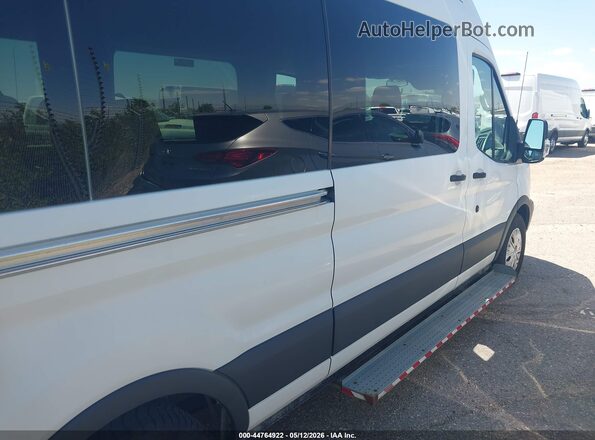 1FDZX2XM0HKB22456 2017 FORD TRANSIT-350 Белый Задняя правая четверть