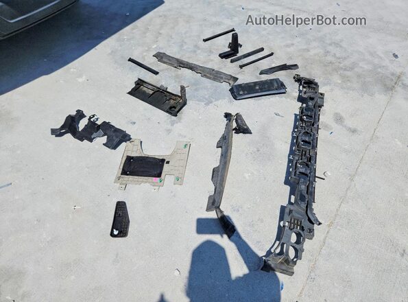 1FM5K7B84JGA66552 2018 FORD EXPLORER White Widok naklejki z numerem VIN