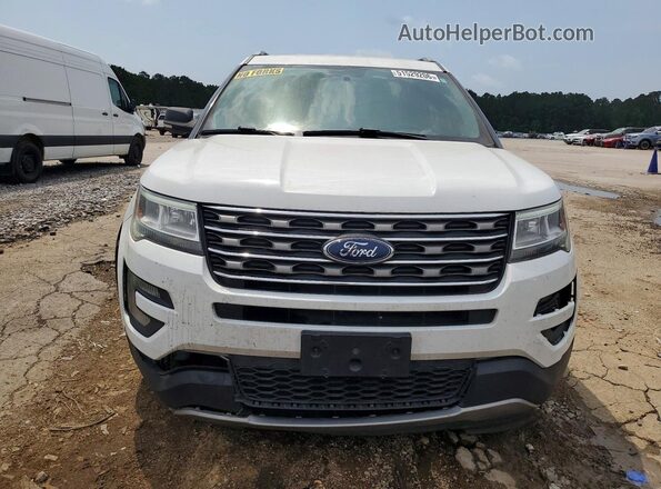 1FM5K7D80HGD95921 2017 FORD EXPLORER White Widok z przodu
