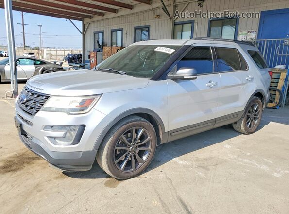 1FM5K7D83HGE12498 2017 FORD EXPLORER Серебряный Передняя левая четверть