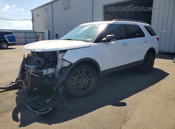 1FM5K7D85HGD82601 2017 FORD EXPLORER Белый Передняя левая четверть