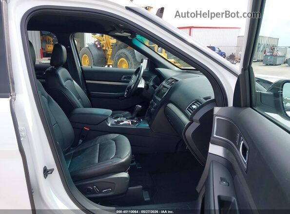 1FM5K7D87JGC45133 2018 FORD EXPLORER White Widok wnętrza z przodu