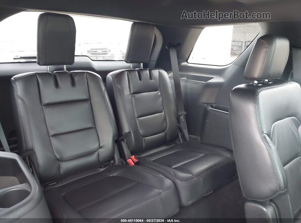 1FM5K7D87JGC45133 2018 FORD EXPLORER White Widok naklejki z numerem VIN