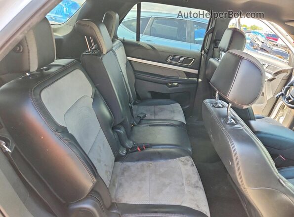 1FM5K7D88HGD85752 2017 FORD EXPLORER Белый Вид задних сидений