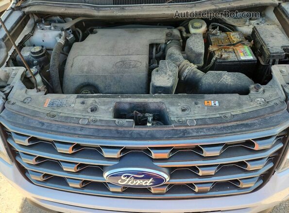 1FM5K7D88HGD85752 2017 FORD EXPLORER Белый Вид задней части салона
