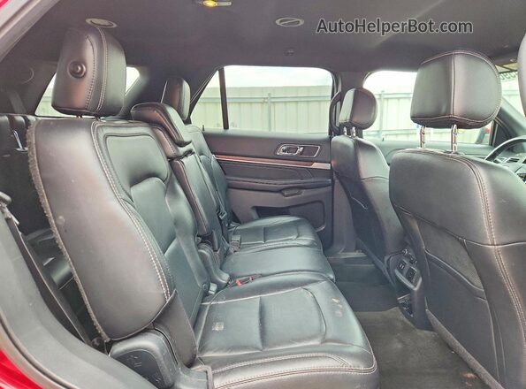 1FM5K7F83HGD22149 2017 FORD EXPLORER Red Rear interior view