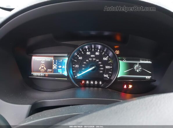1FM5K7F85JGA69003 2018 FORD EXPLORER Белый Вид задних сидений