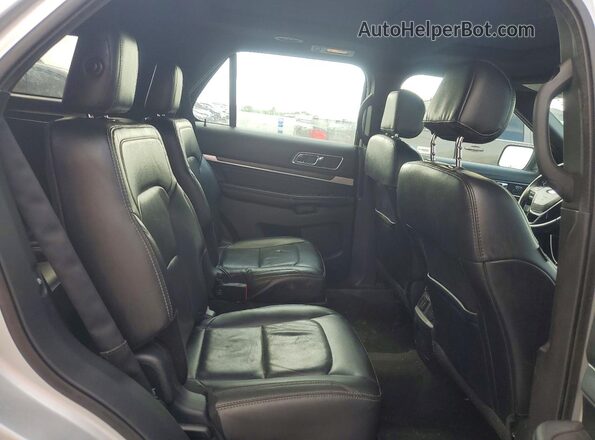 1FM5K7F88HGC59937 2017 FORD EXPLORER Серебряный Вид задней части салона