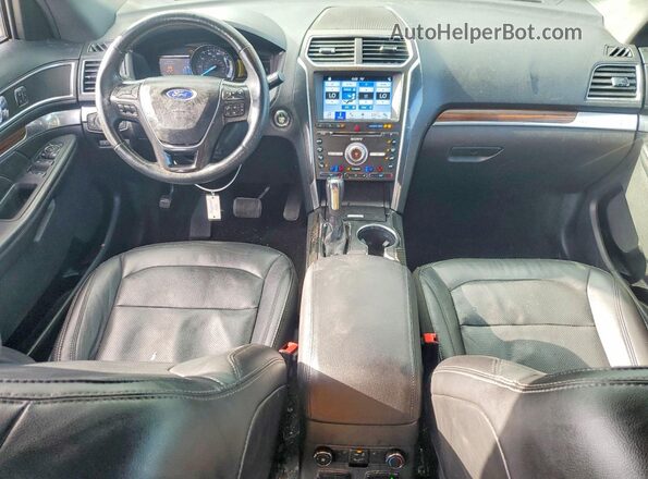 1FM5K7F88HGC59937 2017 FORD EXPLORER Серебряный Вид панели приборов