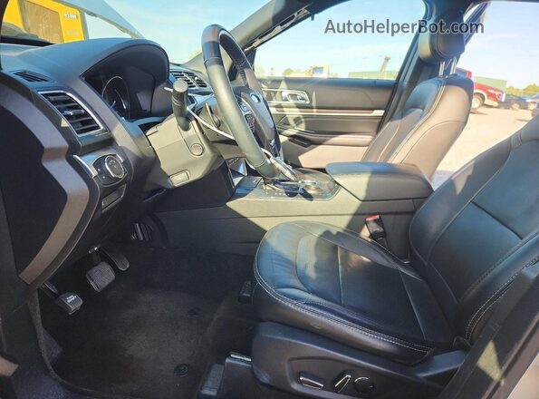 1FM5K7FH5HGE33205 2017 FORD EXPLORER Серебряный Вид салона спереди