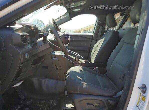 1FM5K8AB2MGA43679 2021 FORD EXPLORER White Front interior view